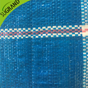 أبيض / أزرق / أحمر 100gsm غطاء أرضي للحدائق